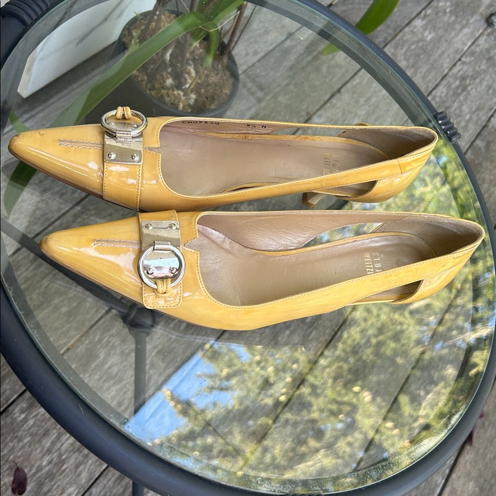 Stunning, Stuart Weitzman, Yellow Patent Leather Heels with Buckle, 8.5N